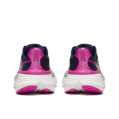 Women's Saucony Hurricane 24