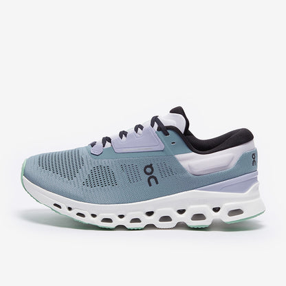 Women's On Cloudstratus 3